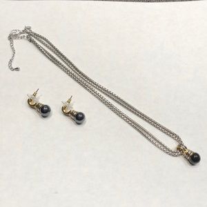 Woman’s necklace and earrings set